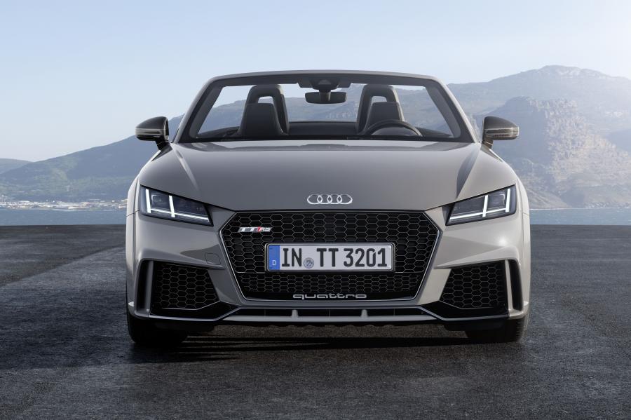  Audi TT RS Roadster (8S) 2016 года  (WW) (фото 33 из 57)